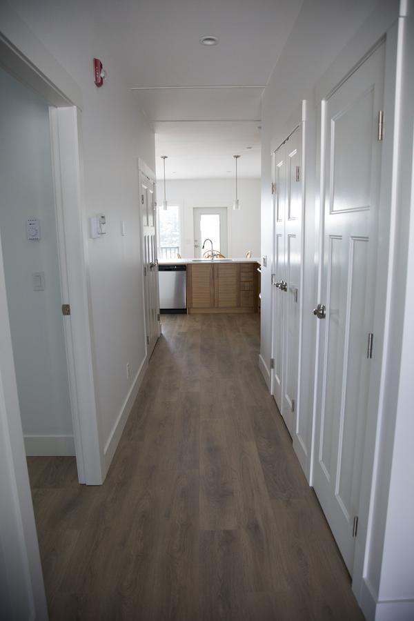 Pacific Point Market And Suites Powell River Extérieur photo