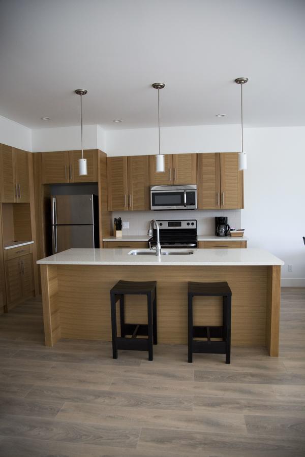 Pacific Point Market And Suites Powell River Extérieur photo